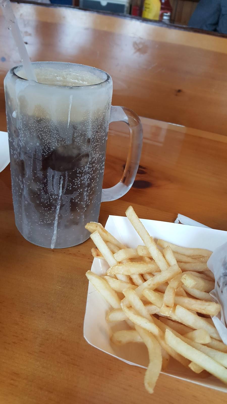 Northlakes Drive In | restaurant | 410 2nd St, Chetek, WI 54728, USA | 7159243325 OR +1 715-924-3325