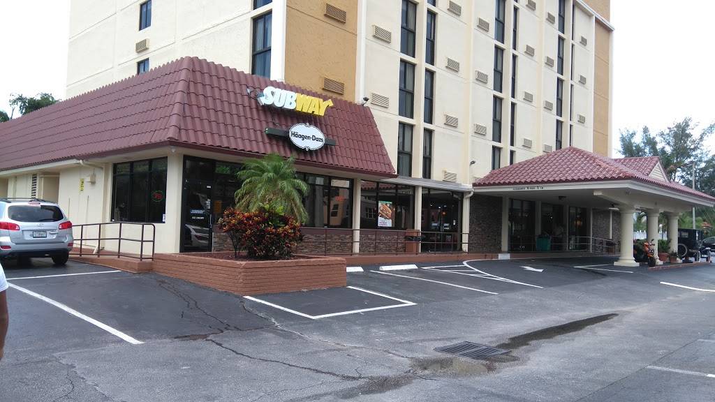 Subway | restaurant | 50 SE 20th Ave, Deerfield Beach, FL 33441, USA | 9544221977 OR +1 954-422-1977