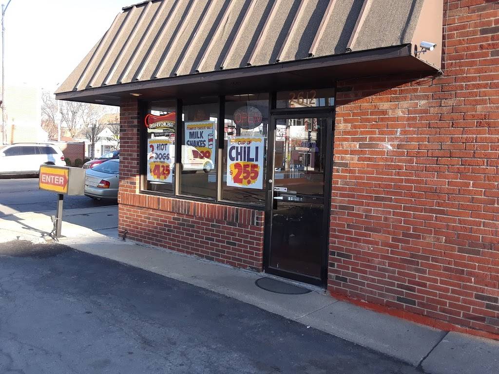 Georges Hotdogs | meal takeaway | 2612 S Kedzie Ave, Chicago, IL 60623, USA | 7735234726 OR +1 773-523-4726