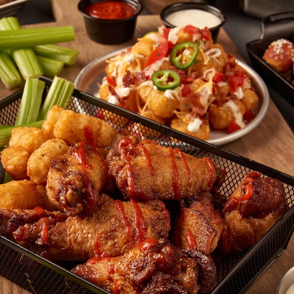 Smack Wings - Tyrone | restaurant | 2117 66th St N, St. Petersburg, FL 33710, USA | 4073782628 OR +1 407-378-2628