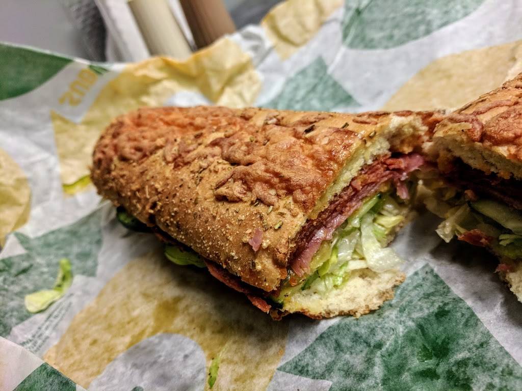 Subway Restaurants | restaurant | Home Depot Shopping Center, 2440 S Melrose Dr Suite 101, Vista, CA 92081, USA | 7605979398 OR +1 760-597-9398