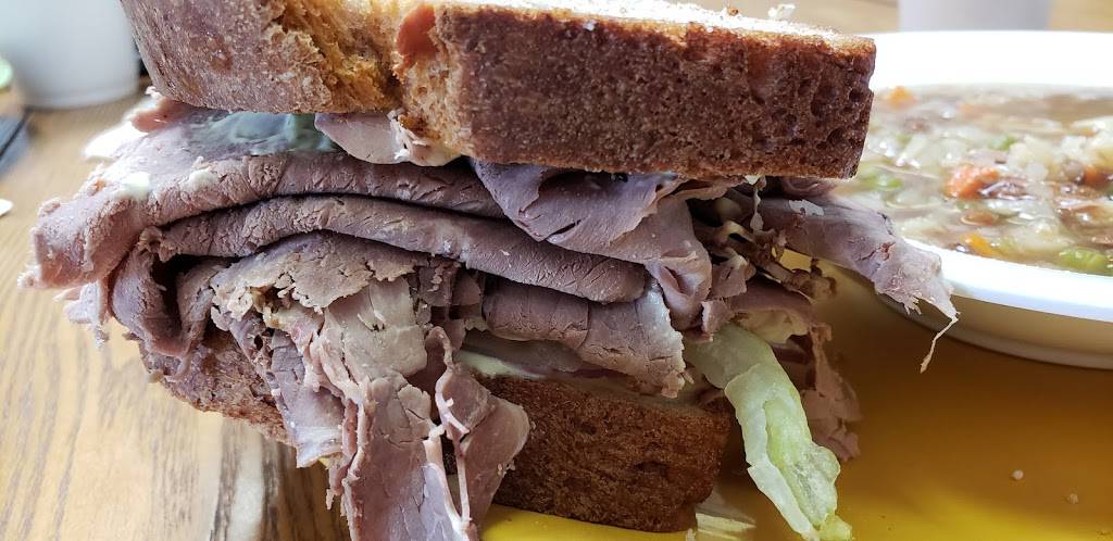 Hometown Emporium | restaurant | 145 E Pine St, Exeter, CA 93221, USA | 5595921250 OR +1 559-592-1250