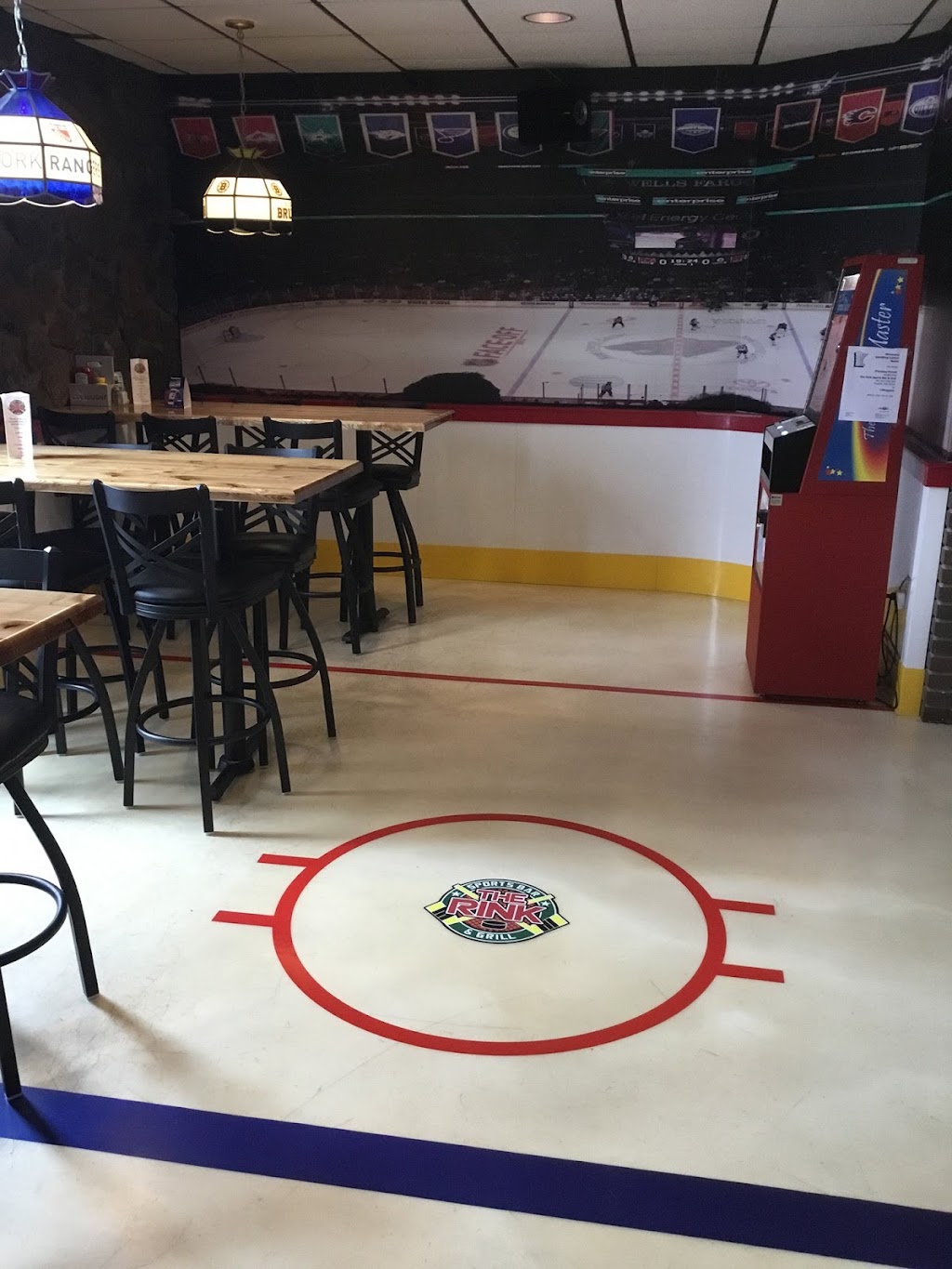 The Rink Sports Bar & Grill | restaurant | 301 Hat Trick Ave, Eveleth, MN 55734, USA | 2182488582 OR +1 218-248-8582