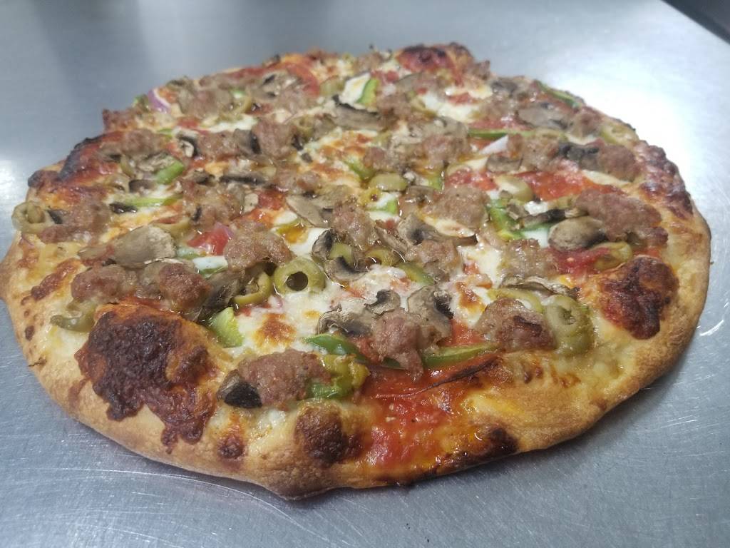 Strombolis Express | restaurant | 6210 96th Ave, Zeeland, MI 49464, USA | 6168758001 OR +1 616-875-8001