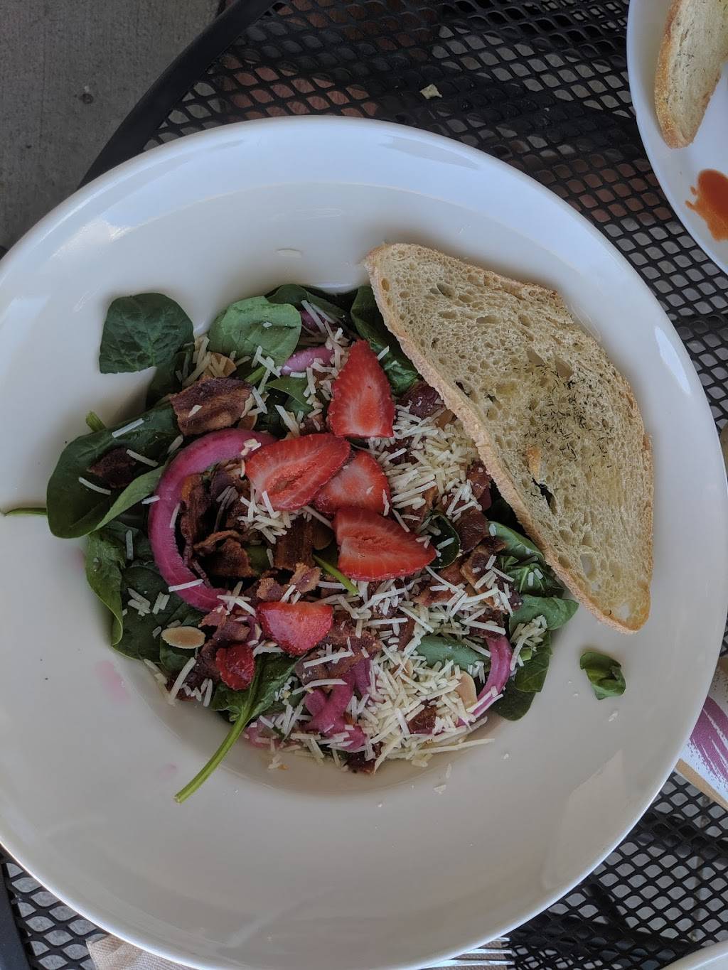 Ivy Bake Shoppe & Cafe | restaurant | 309 S Gear Ave, West Burlington, IA 52655, USA | 3197524981 OR +1 319-752-4981