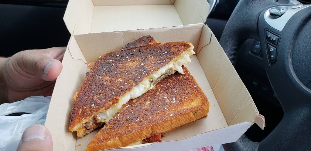 Papi Queso Streatery (Food Truck) | restaurant | Charlotte, NC 28280, USA | 7045791779 OR +1 704-579-1779