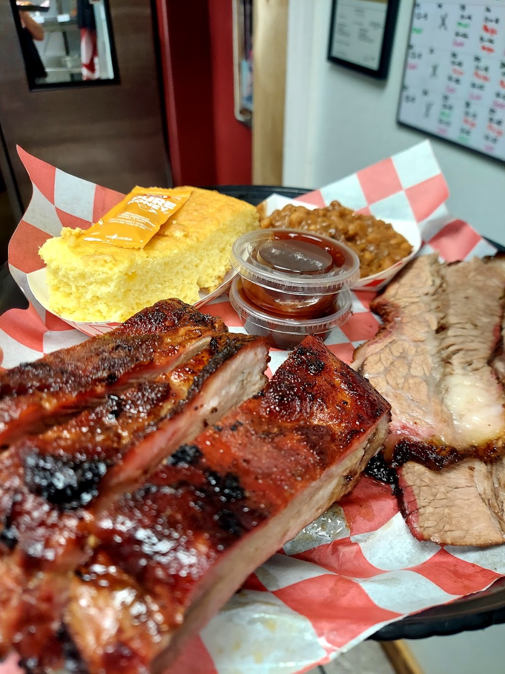 The Pit BBQ Lounge | night club | 1449 Papillion Dr #105, Papillion, NE 68133, USA | 4029642330 OR +1 402-964-2330