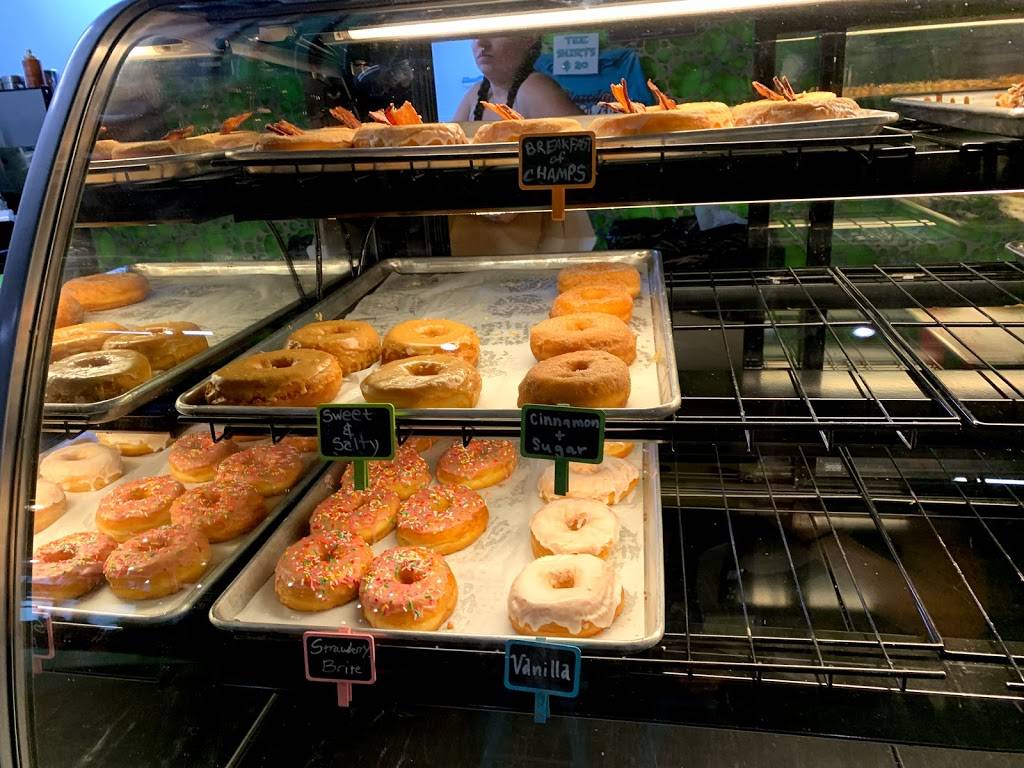 Glazed & Confuzed Donuts | bakery | 2501 Dallas St, Aurora, CO 80010, USA | 3035249637 OR +1 303-524-9637