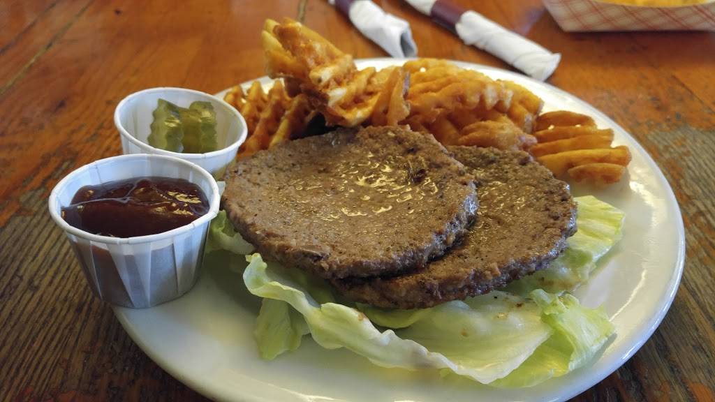 Haufschildts Brew Haus | restaurant | 111 E Main St, Weyauwega, WI 54983, USA | 9208673208 OR +1 920-867-3208