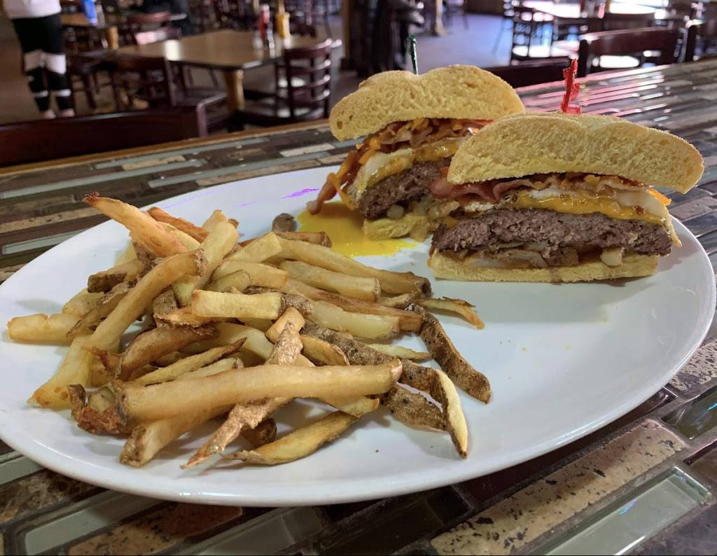 High Mountain Grill | restaurant | 402 E State Ave, Terra Alta, WV 26764, USA | 3047891104 OR +1 304-789-1104