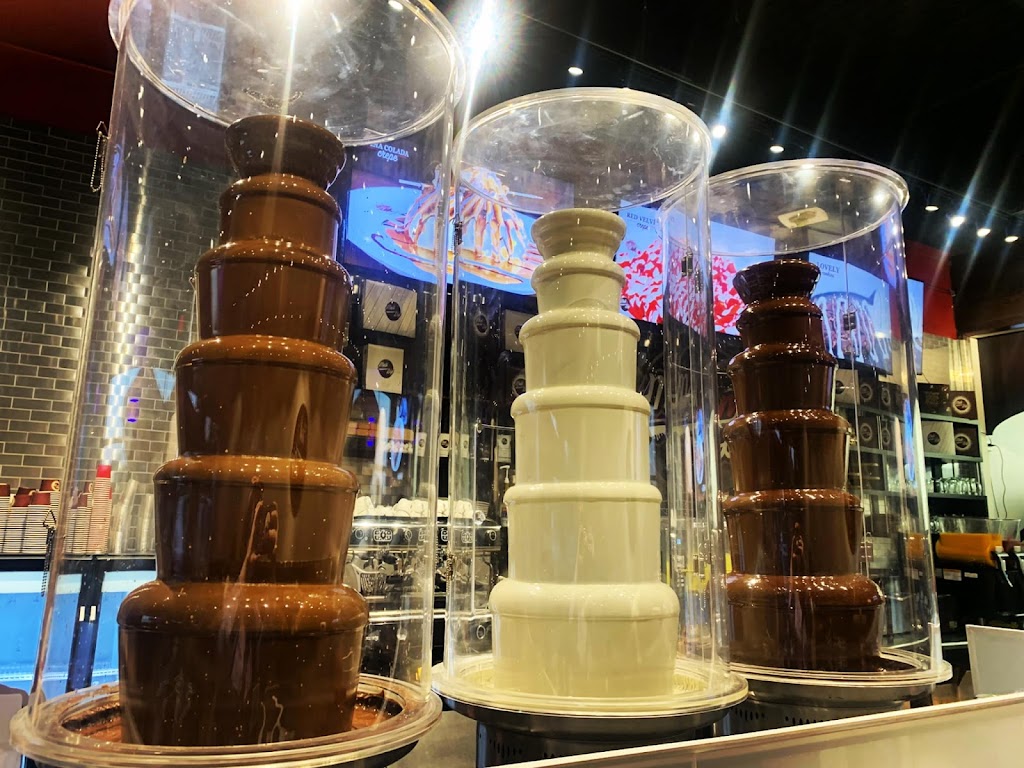 Melt n Dip | restaurant | 7820 W Layton Ave, Greenfield, WI 53220, USA | 4142495008 OR +1 414-249-5008