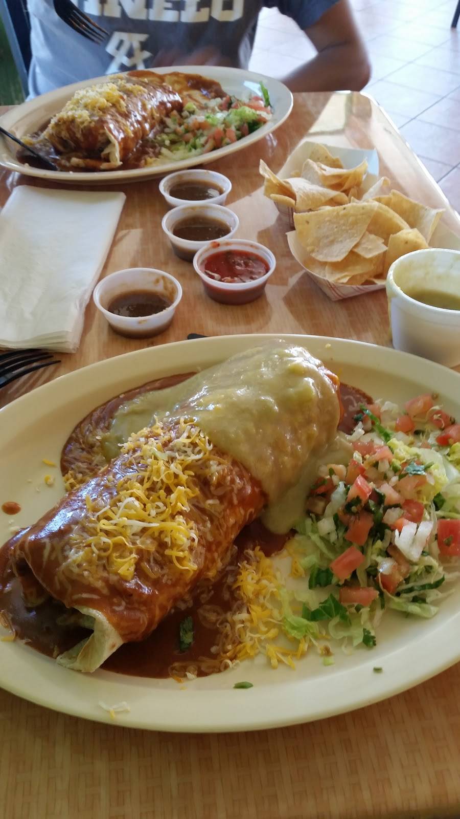 Chile Verde | restaurant | 2790 Manhattan Beach Blvd, Redondo Beach, CA 90278, USA | 3107931212 OR +1 310-793-1212