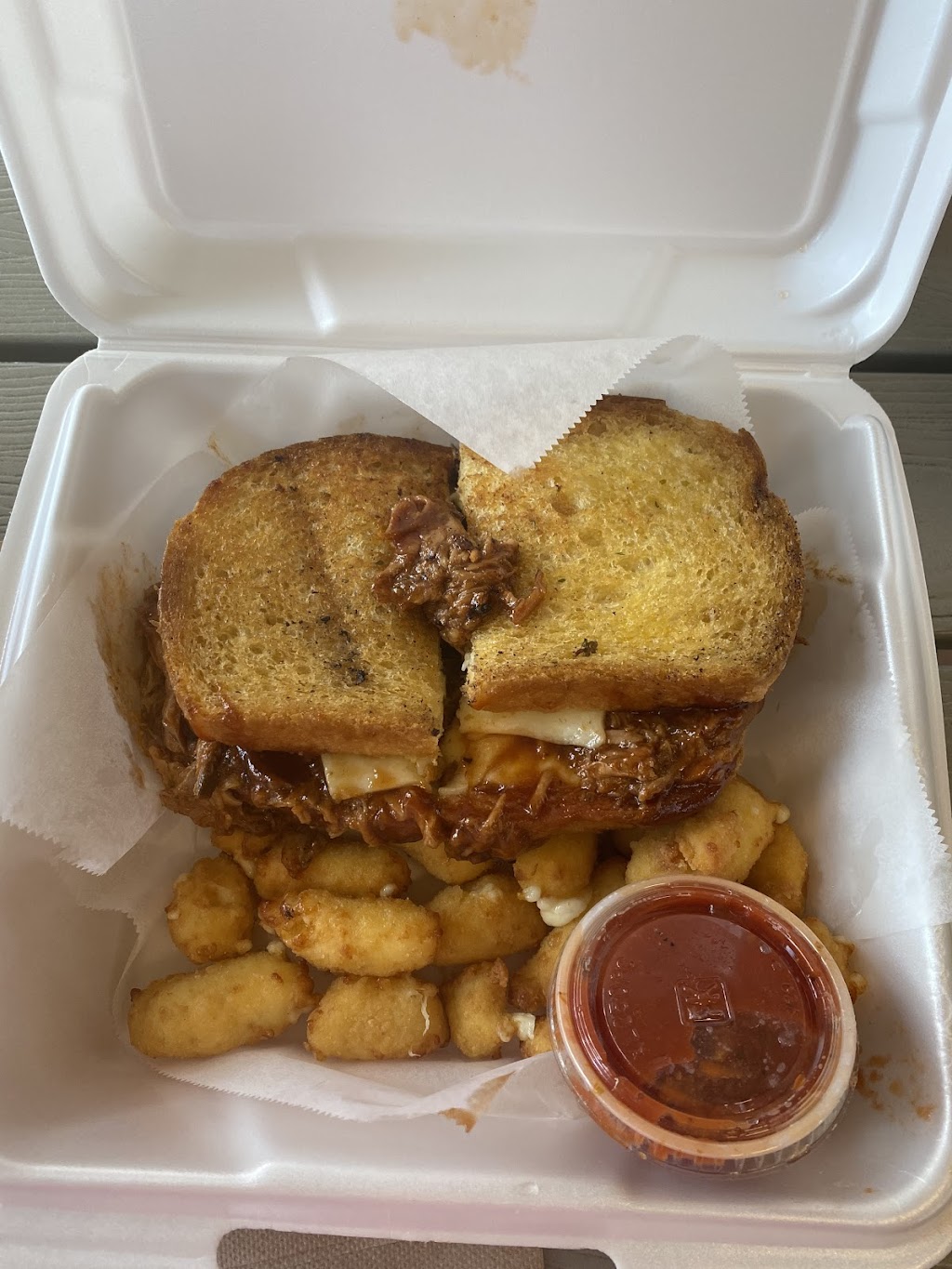 MELT Pensacola | restaurant | 501 S Palafox St, Pensacola, FL 32502, USA | 8509716358 OR +1 850-971-6358