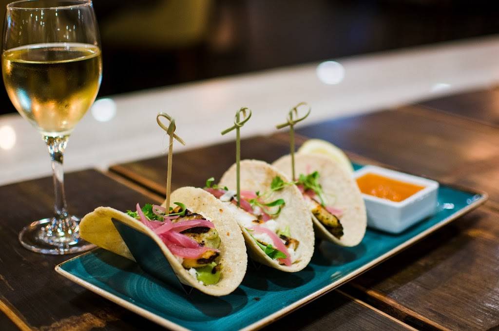 Fin + Field Restaurant and Bar | restaurant | 350 Calle Principal, Monterey, CA 93940, USA | 8316474000 OR +1 831-647-4000