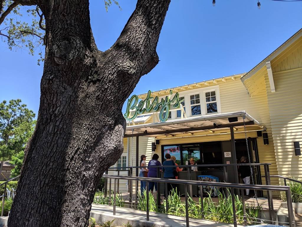 Betsys at Evelyns Park | restaurant | 4400 Bellaire Blvd, Bellaire, TX 77401, USA | 7136606692 OR +1 713-660-6692