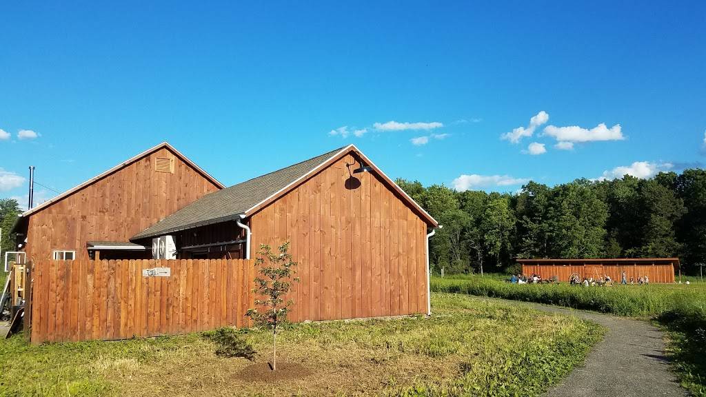 Arrowood Farms | restaurant | 236 Lower Whitfield Rd, Accord, NY 12404, USA | 8452530389 OR +1 845-253-0389