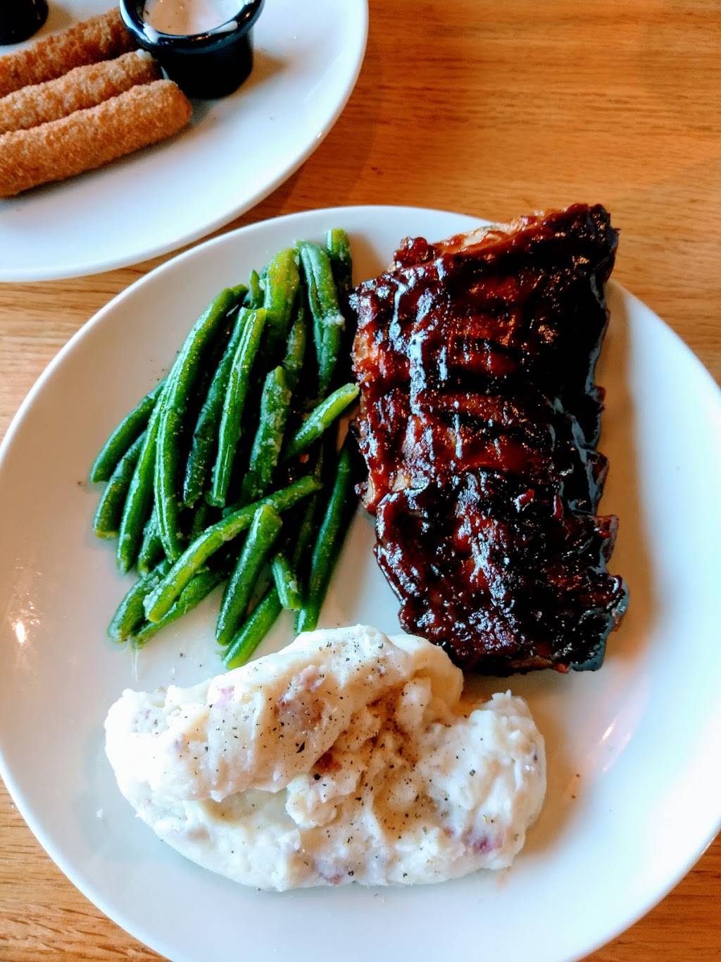 Applebees Grill + Bar | restaurant | 23099 W Outer Dr, Allen Park, MI 48101, USA | 3132744540 OR +1 313-274-4540