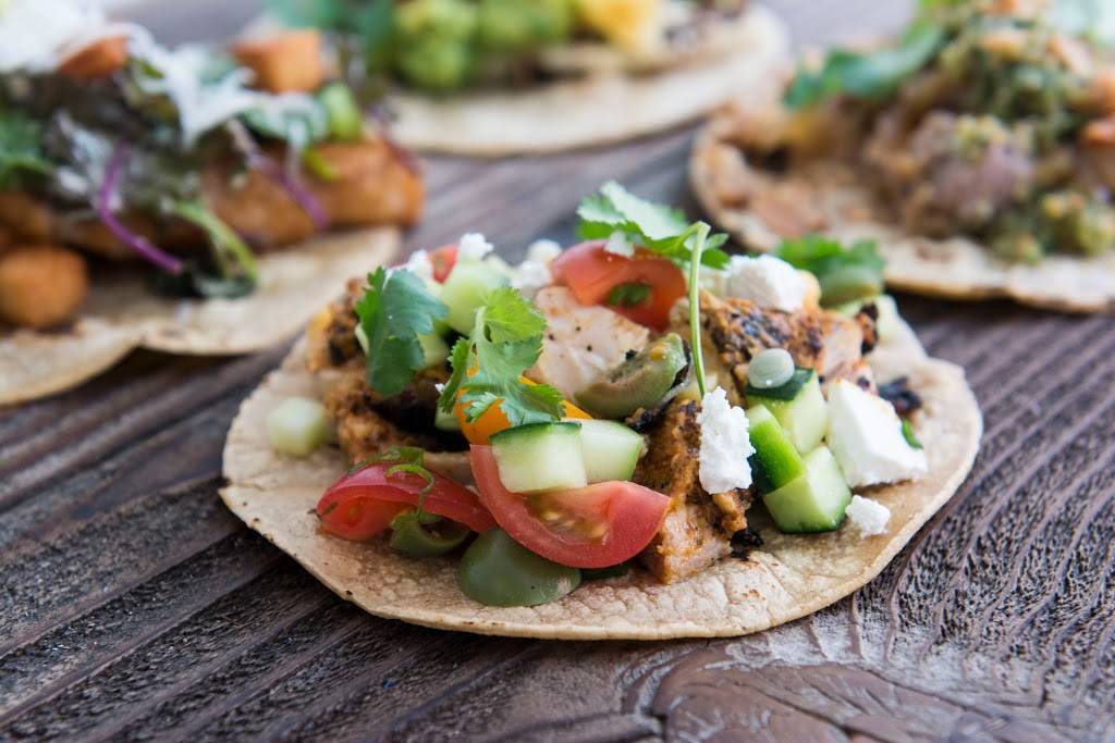 Chicas Tacos | meal delivery | 800 South La Brea Ave, Los Angeles, CA 90036, USA | 2138960373 OR +1 213-896-0373