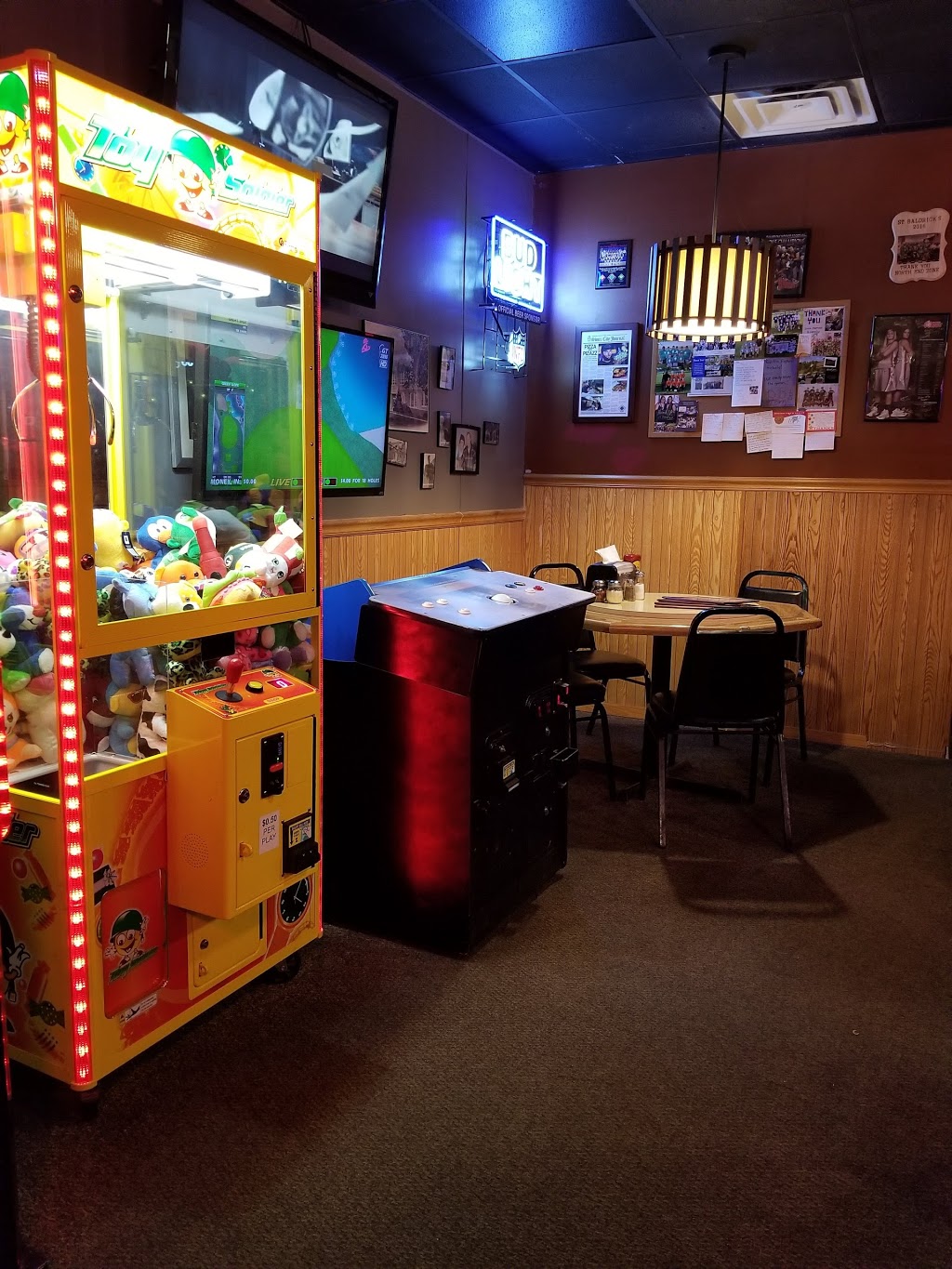 Bob Roes North End Zone | night club | 4100 Floyd Blvd, Sioux City, IA 51108, USA | 7125222834 OR +1 712-522-2834