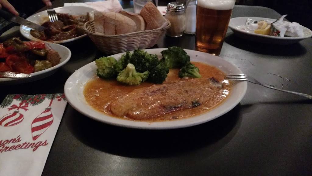 Tipsters Village Pub | restaurant | 8839 Cermak Rd, North Riverside, IL 60546, USA | 7084474020 OR +1 708-447-4020