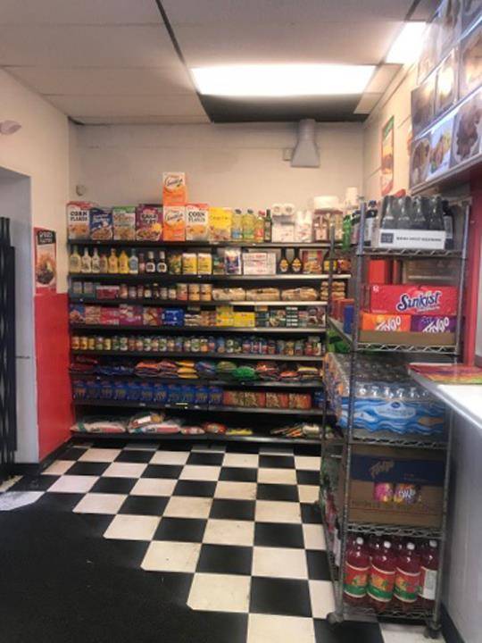 JJ Fish Chicken & Gyros | restaurant | 203 E 30th St, Indianapolis, IN 46205, USA | 3174263695 OR +1 317-426-3695