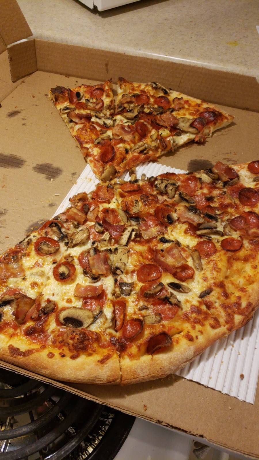 Luca Pizza | restaurant | 3415 Dixie Rd, Mississauga, ON L4Y 4J6, Canada | 9056240010 OR +1 905-624-0010