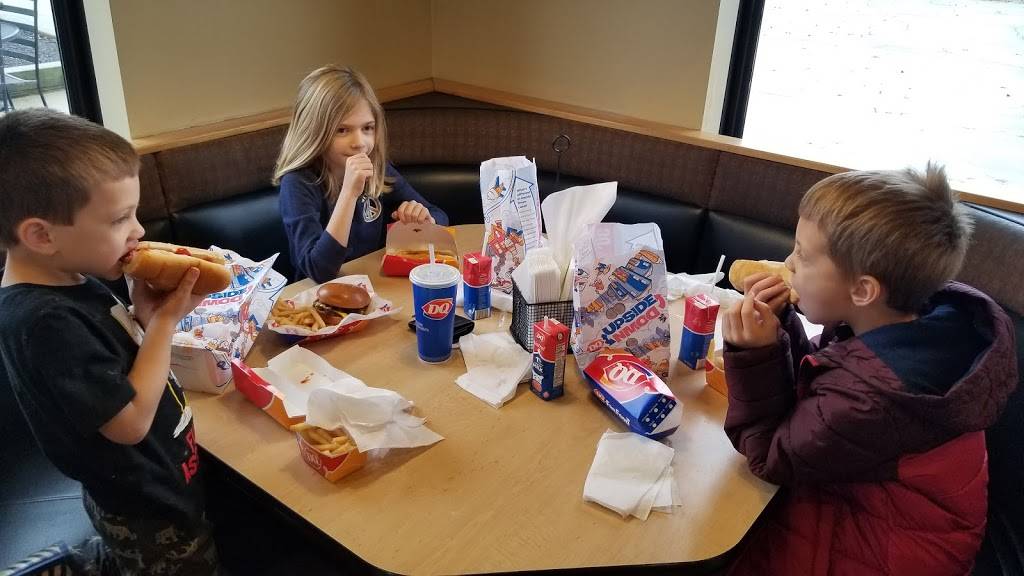 DQ Grill & Chill Restaurant | restaurant | 15500 W High St, Middlefield, OH 44062, USA | 4406325151 OR +1 440-632-5151