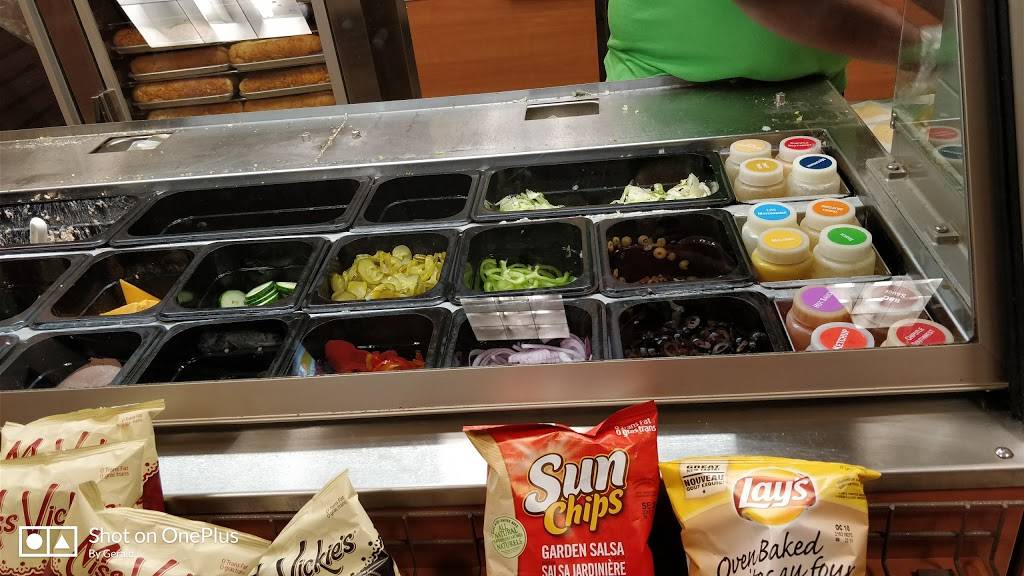 Subway | restaurant | 20 Bathurst St Unit 13, Toronto, ON M5V 2N9, Canada | 6477487707 OR +1 647-748-7707