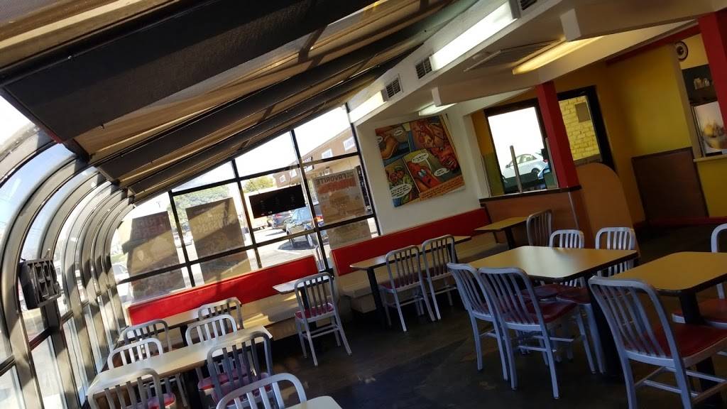 Wienerschnitzel | restaurant | 2464 Florin Rd, Sacramento, CA 95822, USA | 9164276625 OR +1 916-427-6625