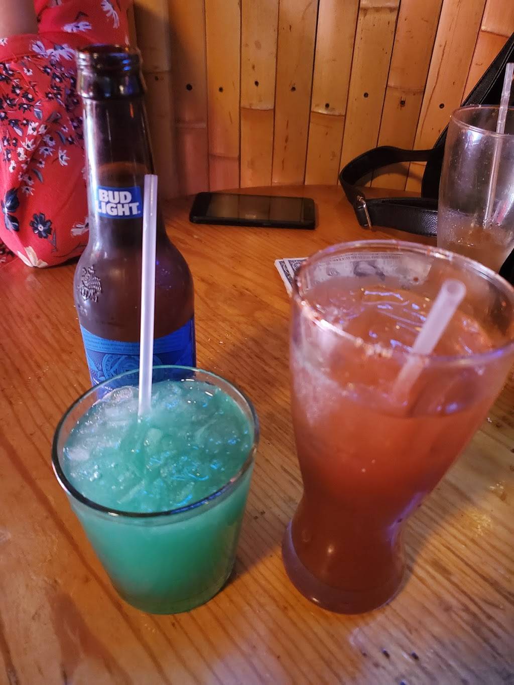 Coconuts | restaurant | 816 N Piedras St, El Paso, TX 79903, USA | 9155663044 OR +1 915-566-3044