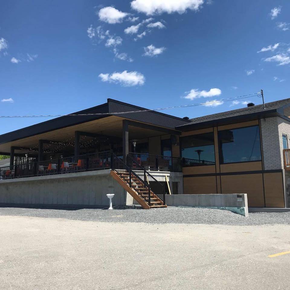 La Source | restaurant | 470 QC-263, Saint-Romain, QC G0Y 1L0, Canada | 4184862420 OR +1 418-486-2420