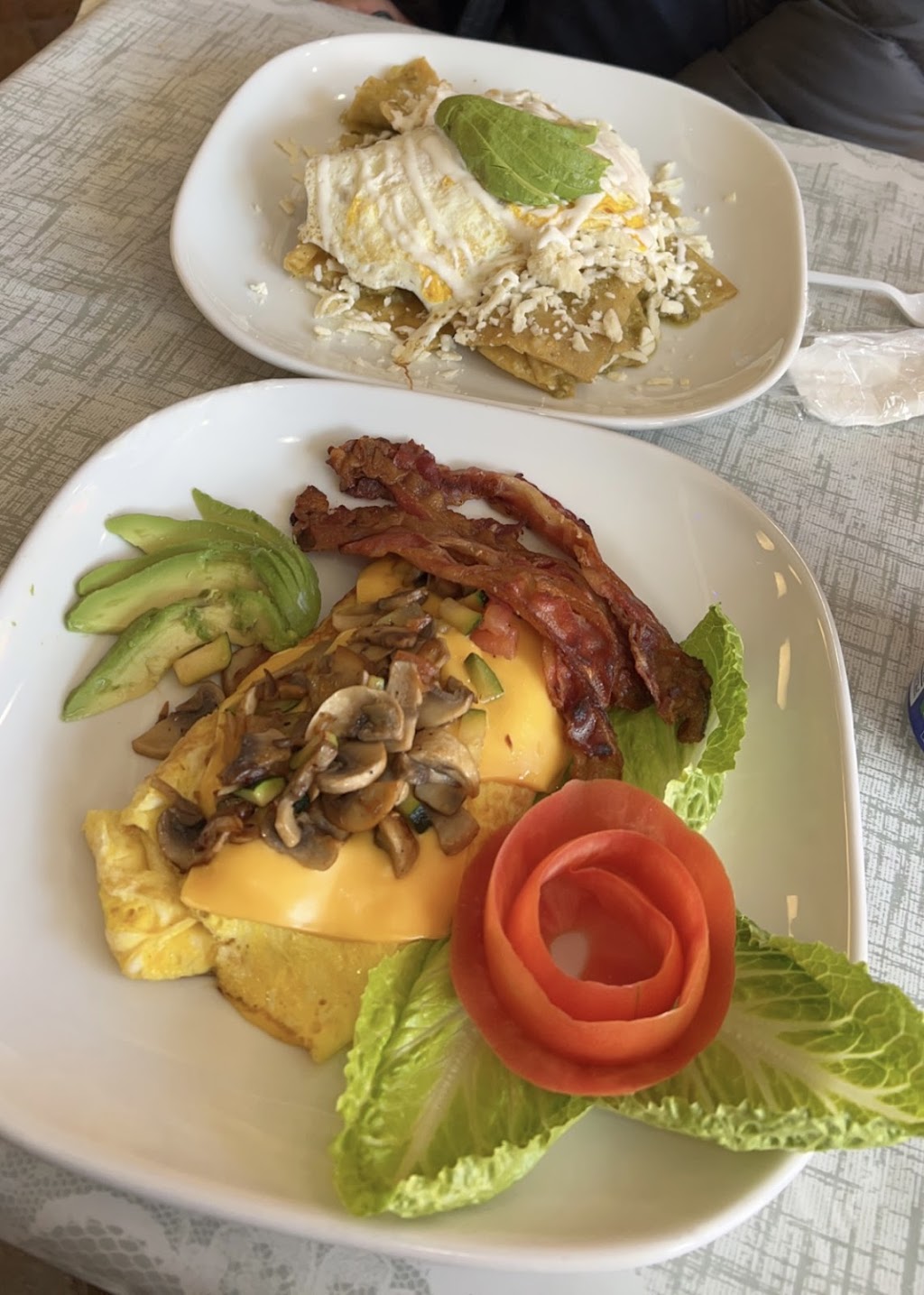 Mis 3 Rositas Deli Restaurant | restaurant | 667 Nepperhan Ave, Yonkers, NY 10703, USA | 9142071910 OR +1 914-207-1910