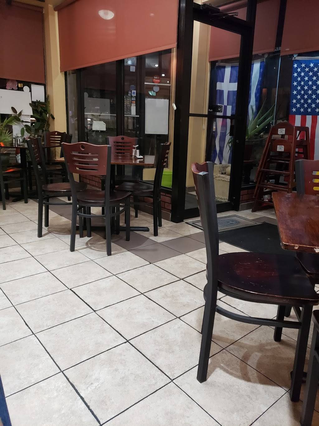 Village Grill | meal takeaway | 7301 Yellowstone Blvd, Forest Hills, NY 11375, USA | 7185444024 OR +1 718-544-4024