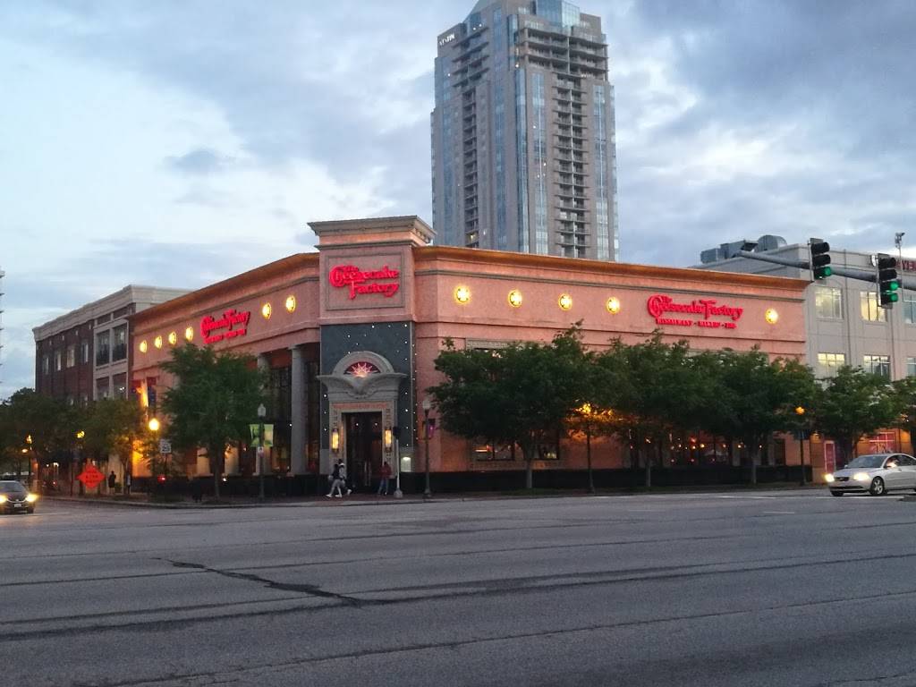 The Cheesecake Factory | restaurant | 265 Central Park Ave, Virginia Beach, VA 23462, USA | 7574732900 OR +1 757-473-2900