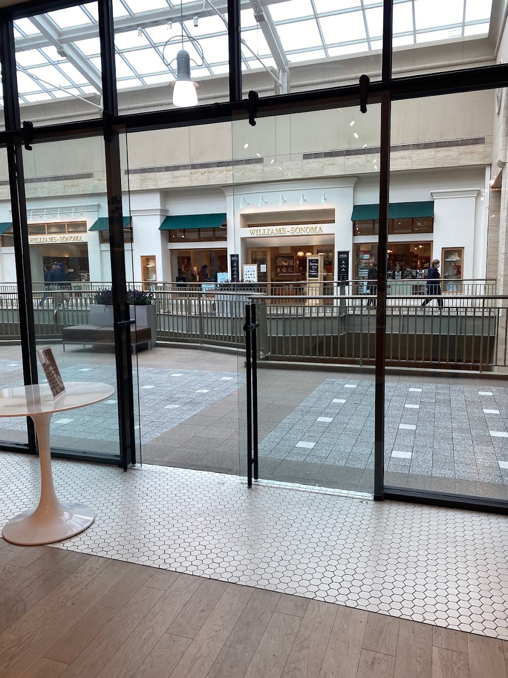 & Cheese ATL | restaurant | 3393 Peachtree Rd NE, Atlanta, GA 30326, USA | 6784624543 OR +1 678-462-4543