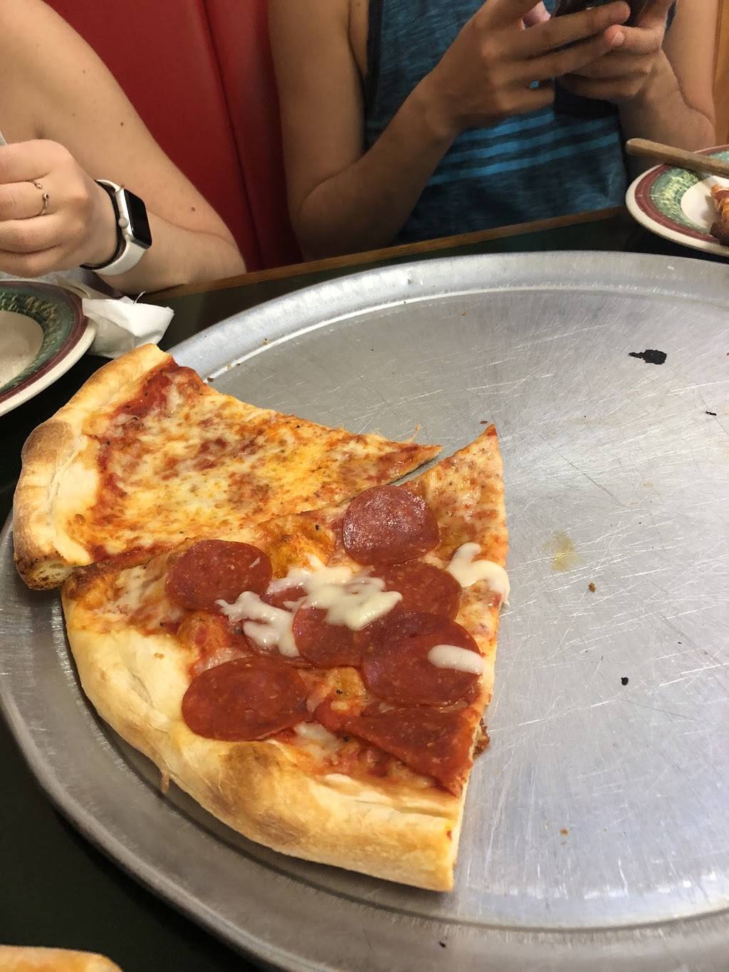 Mama Mias Pizza | restaurant | 720 9th St N, Naples, FL 34102, USA | 2392622823 OR +1 239-262-2823