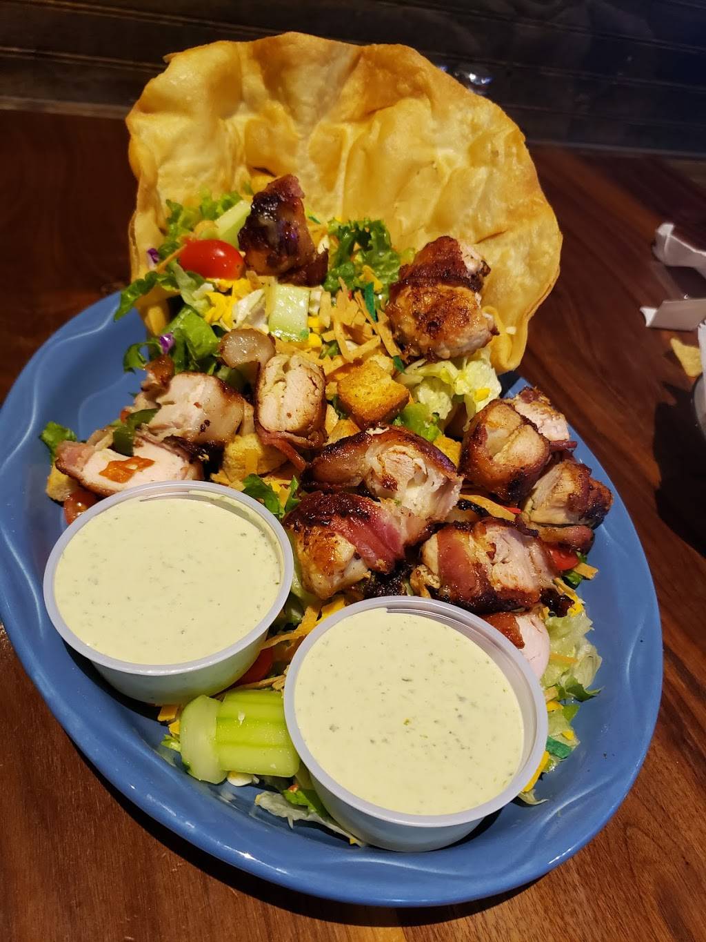 Iguana Joes Mont Belvieu | restaurant | 9118 TX-146, Baytown, TX 77520, USA | 2815765618 OR +1 281-576-5618