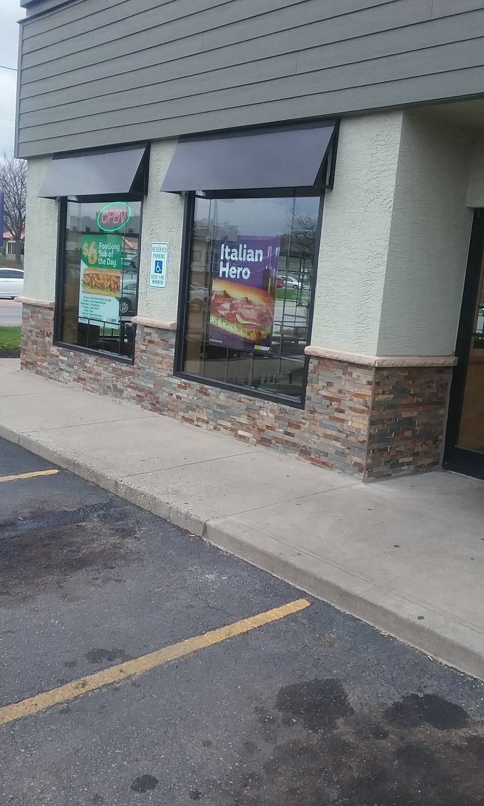 Subway Restaurants | restaurant | 1556 W Broad St, Columbus, OH 43222, USA | 6142728339 OR +1 614-272-8339