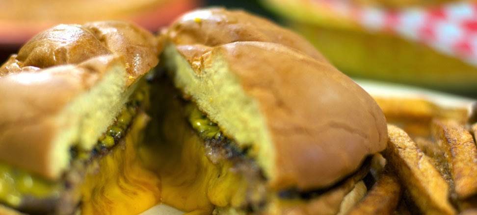 Zes Diner Woodbury | restaurant | 2190 Eagle Creek Ln, Woodbury, MN 55129, USA | 6514367196 OR +1 651-436-7196