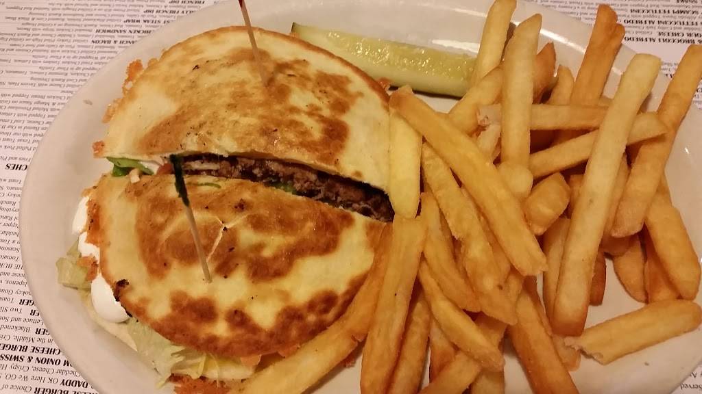 Teluwut Grille House & Pub | restaurant | 104 N Elm St, Cresco, IA 52136, USA | 5635473300 OR +1 563-547-3300