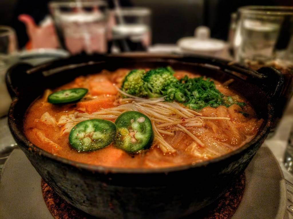 Doma Japanese Restaurant | restaurant | 1822 Callowhill St, Philadelphia, PA 19130, USA | 2155641114 OR +1 215-564-1114