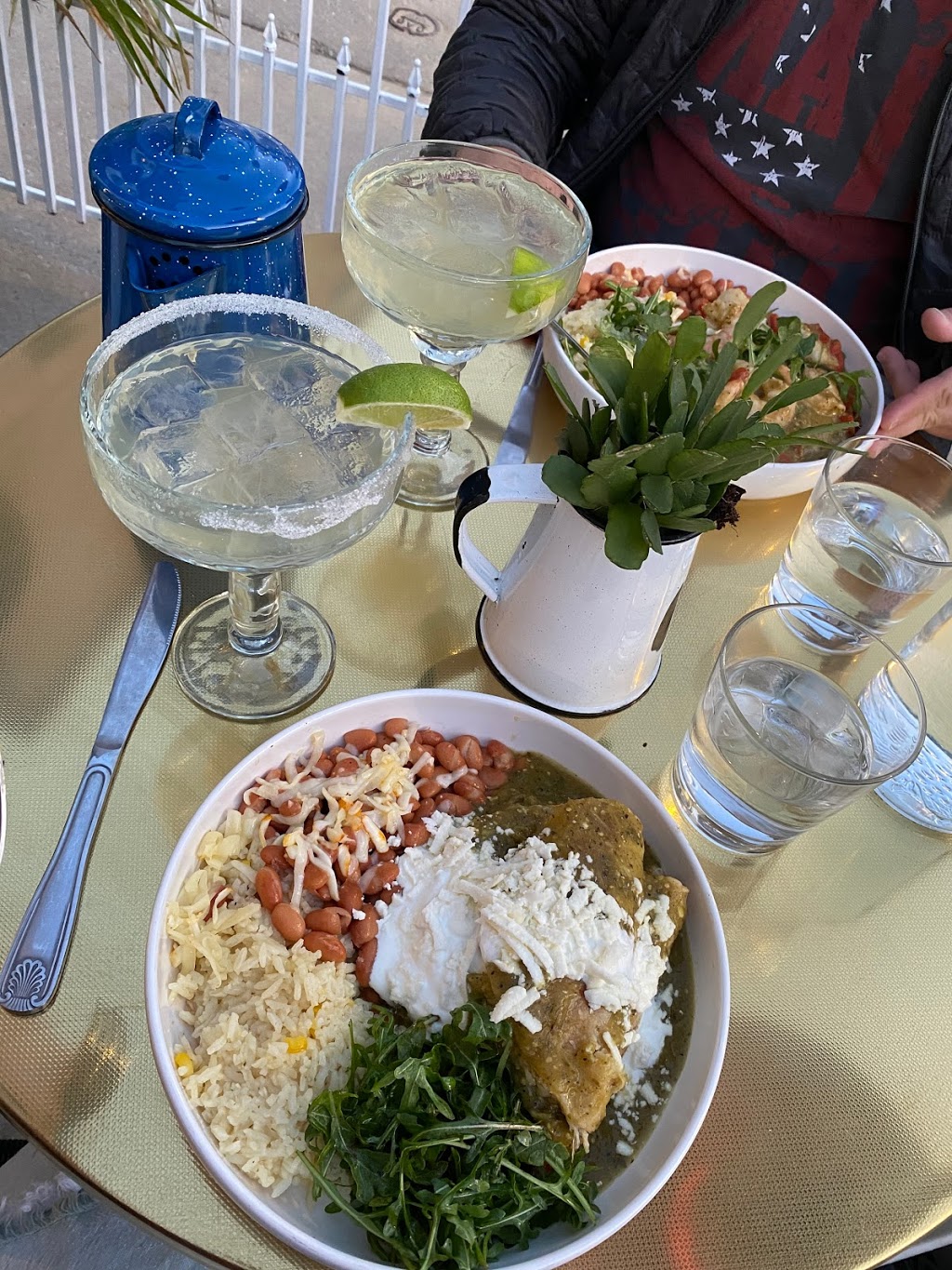 Doña Tola | restaurant | 3751 N Southport Ave, Chicago, IL 60613, USA | 7736612666 OR +1 773-661-2666