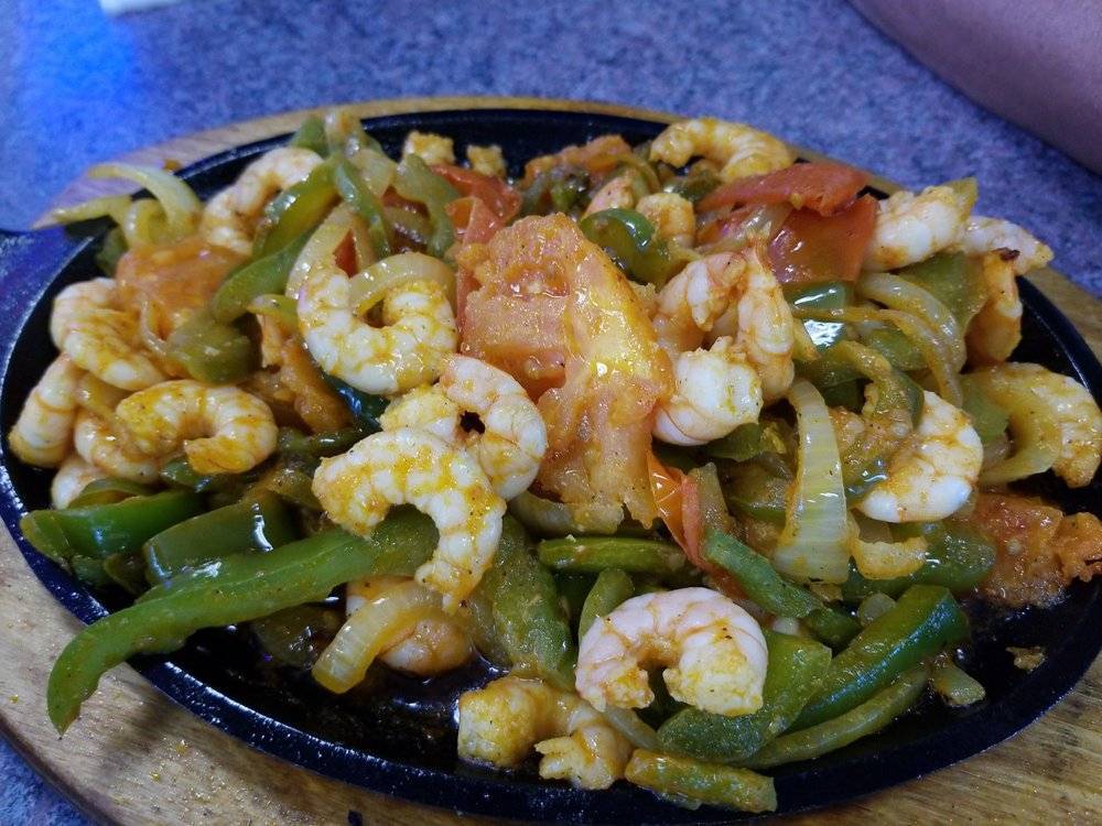 Mariscolandia Seafood Restaurant | restaurant | 115 N McKinley St #101, Corona, CA 92879, USA | 9515208762 OR +1 951-520-8762