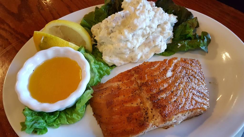 Center Street Grill | restaurant | 120 N Center St, Turlock, CA 95380, USA | 2096345100 OR +1 209-634-5100