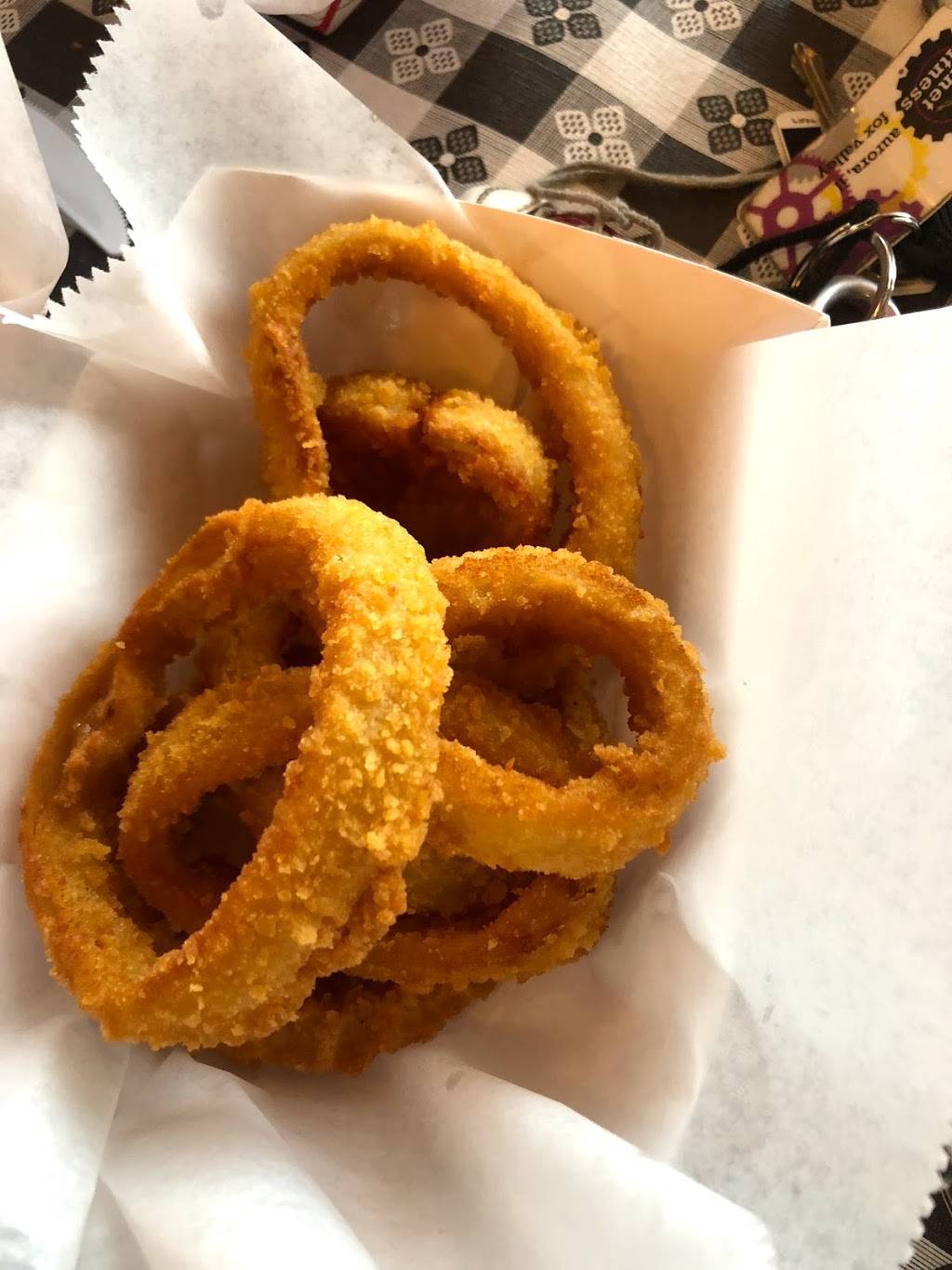 Shwings | restaurant | 1743 Mannheim Rd, Stone Park, IL 60165, USA | 7084838595 OR +1 708-483-8595