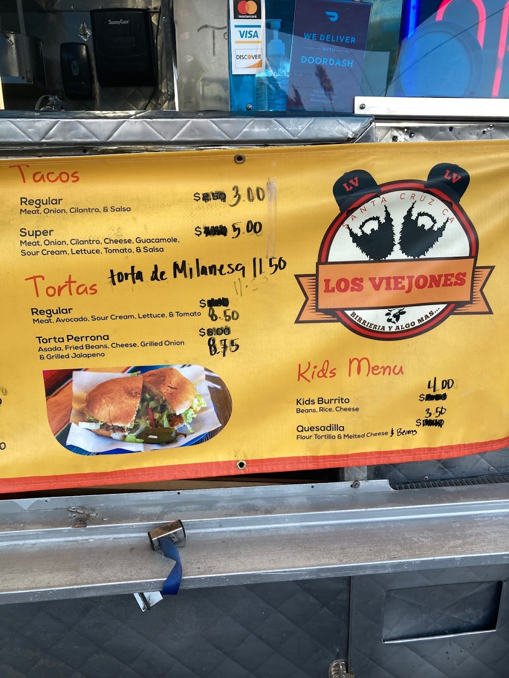 Los Viejones | restaurant | 236 Ocean St, Santa Cruz, CA 95060, USA | 8312153945 OR +1 831-215-3945