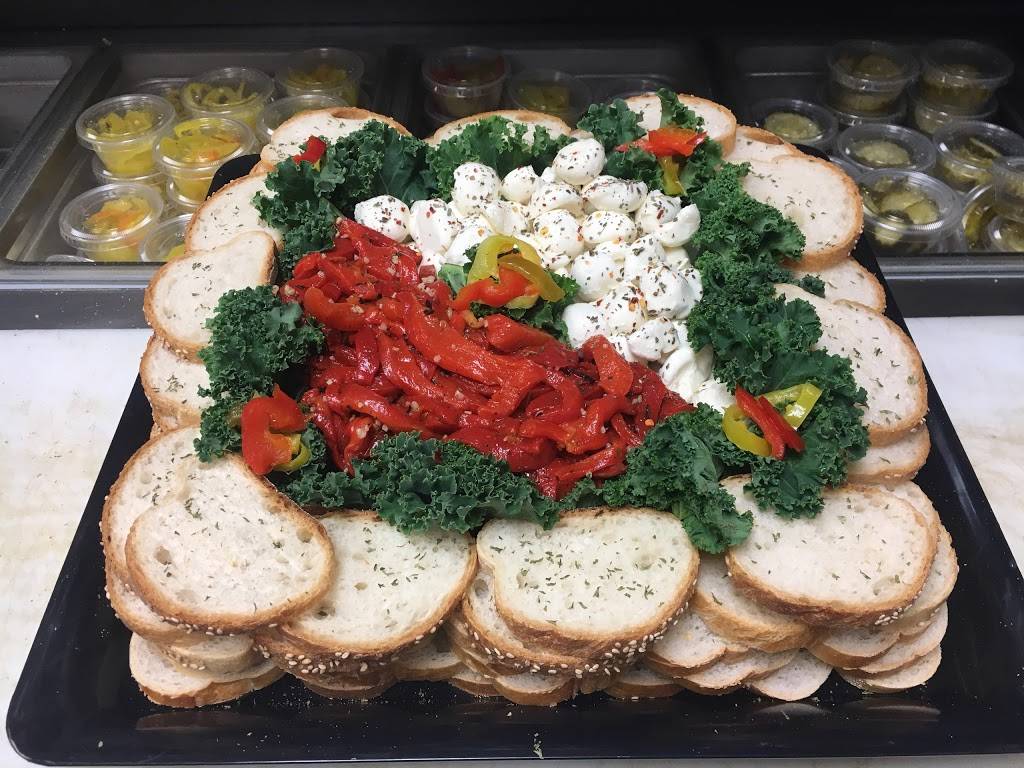 T & F Farmers Pride | restaurant | 8101 Ridge Ave, Philadelphia, PA 19128, USA | 2154870889 OR +1 215-487-0889