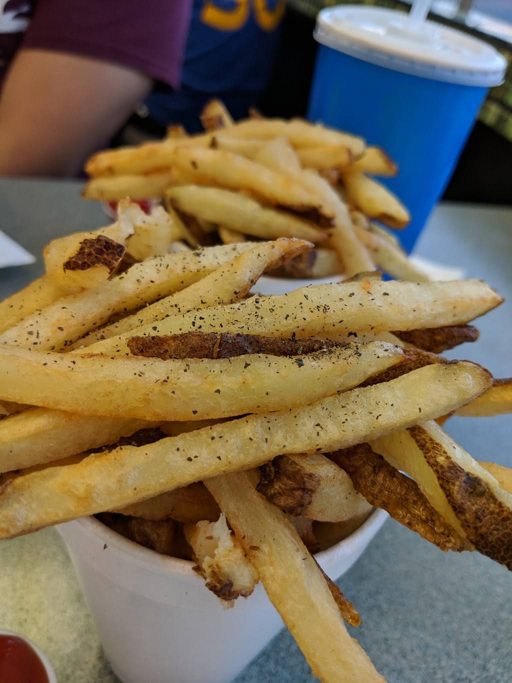 Buds Giant Burgers | restaurant | 3849 Sonoma Blvd, Vallejo, CA 94589, USA | 7076423252 OR +1 707-642-3252