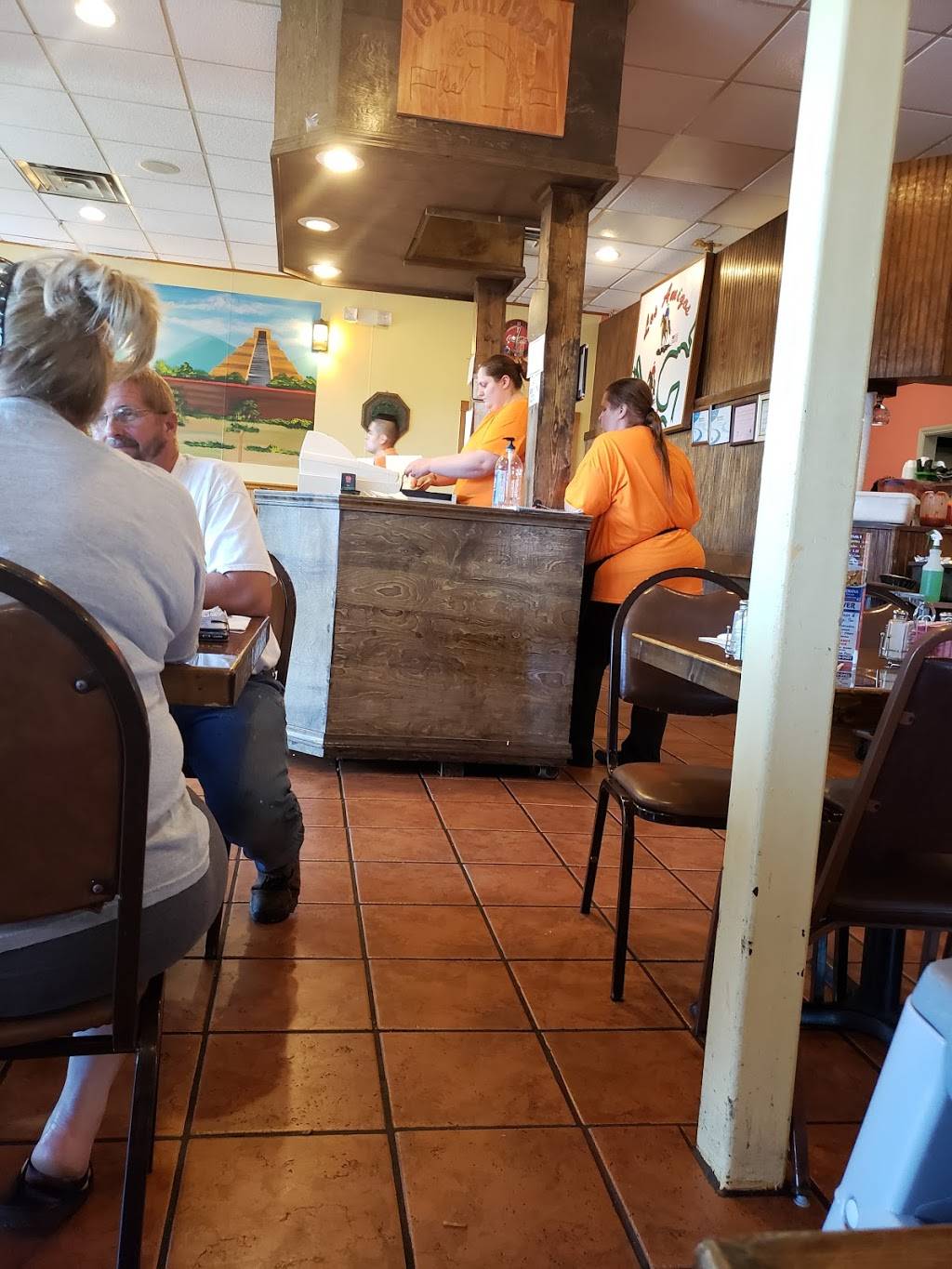 Los Amigos Mexican Restaurant | restaurant | 120 S Memorial Dr, New Castle, IN 47362, USA | 7655214096 OR +1 765-521-4096