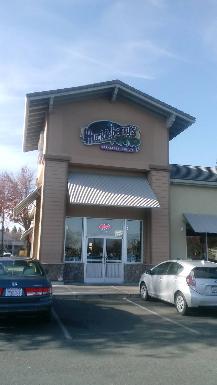 Huckleberrys | restaurant | 3101 Travis Blvd B, Fairfield, CA 94534, USA | 7074273800 OR +1 707-427-3800